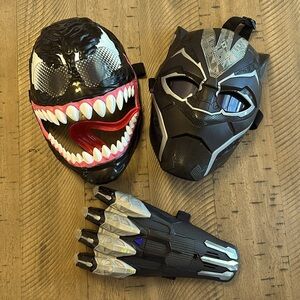 Venom and black panther mask with claw bundle